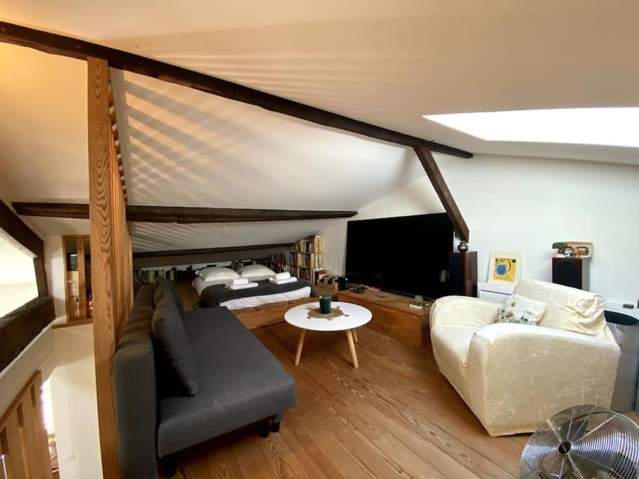 Charme Et Calme Au Coeur De Bordeaux Apartment Bagian luar foto
